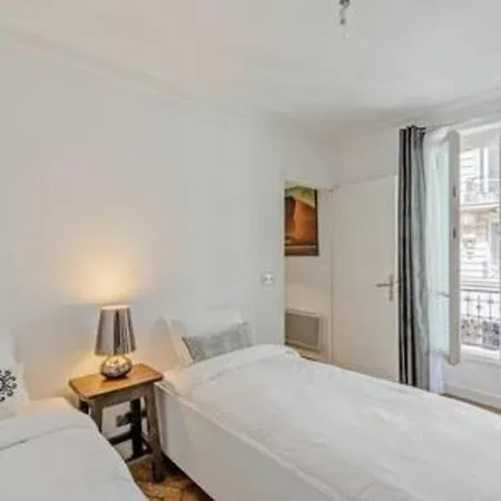 Διαμέρισμα Family Flat Eiffel Tower Invalides Παρίσι